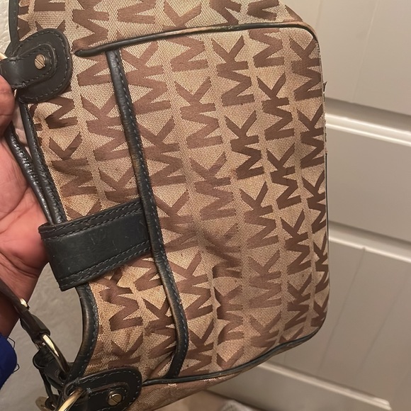 Michael Michael Kors please check all picture of condition - Picture 4 of 16